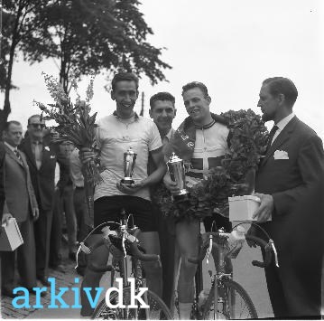 arkiv.dk | Cykkelløb med Mogens Jensen og Ole pingel og Bangsberg