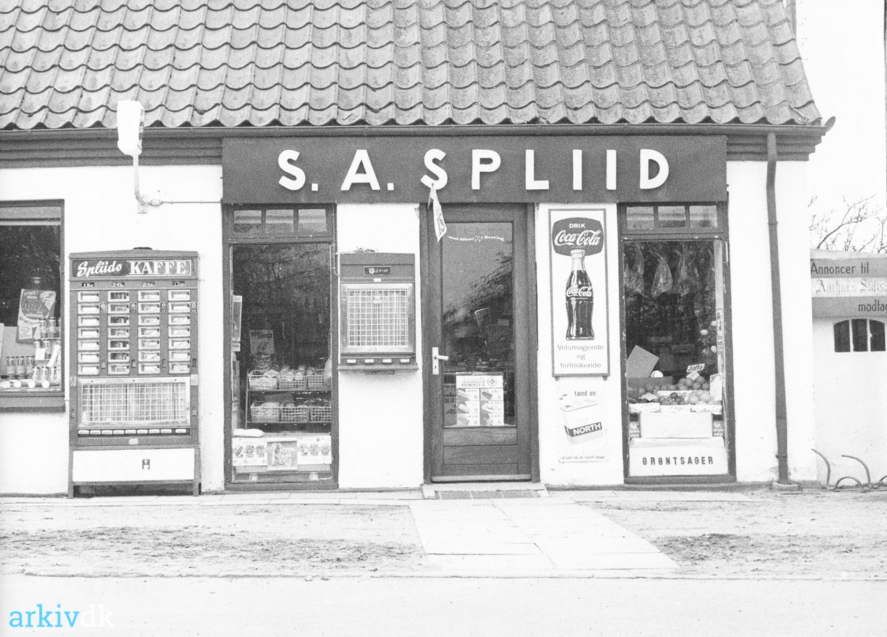 | Købmand S.A. Spliids forretning, Nordre Strandvej 91a, Risskov