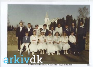 arkiv.dk | 1986 Konfirmation Kirke - Frisholm 7.a.