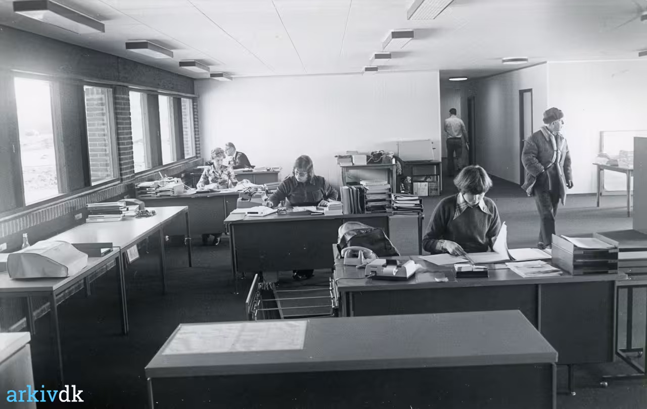 arkiv.dk | 36.2 - Varde Rådhus, Bytoften 2. 1976. Skatteforvaltningen