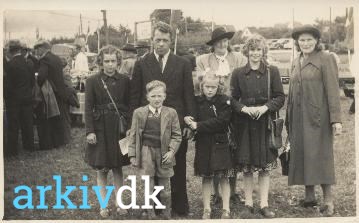 midtergang Leonardoda fårehyrde arkiv.dk | Aarup, Søren og Anna Aarup med børn