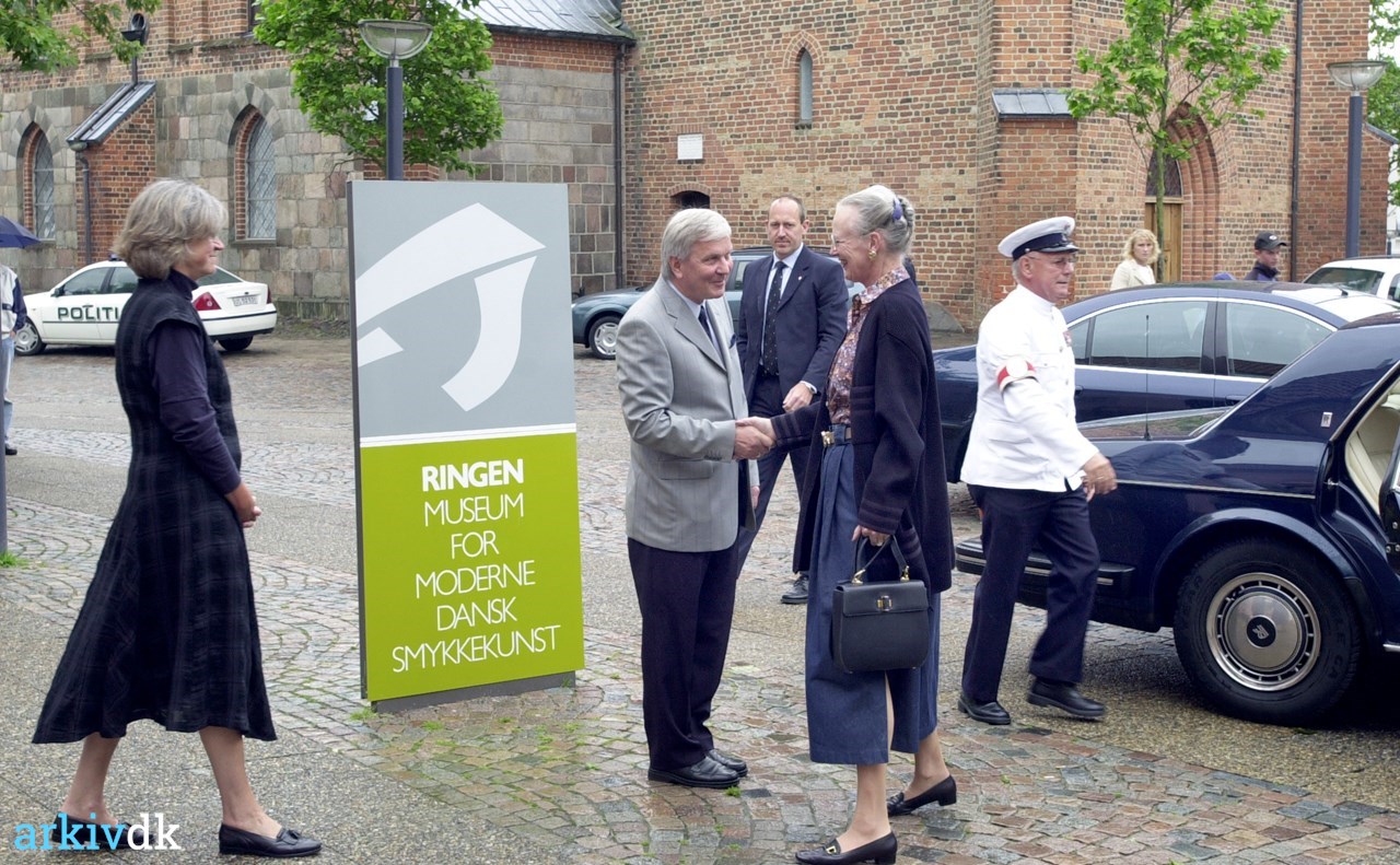 Prisnedsættelse Start Skibform arkiv.dk | Dronning Margrethe på besøg i Grenaa