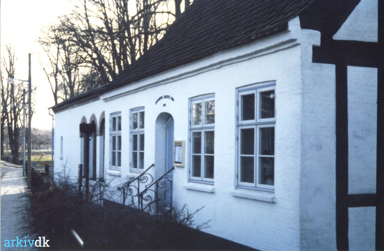 arkiv.dk | Gammel Strandvej 1, matr. 8BU, Niverød, Louises Kro, o. 1989