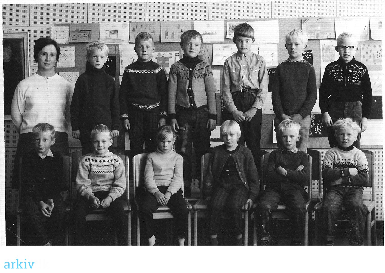 Urskive Selvrespekt kom sammen arkiv.dk | Skolebillede Fjaltring kommumneskole, ca. 1968