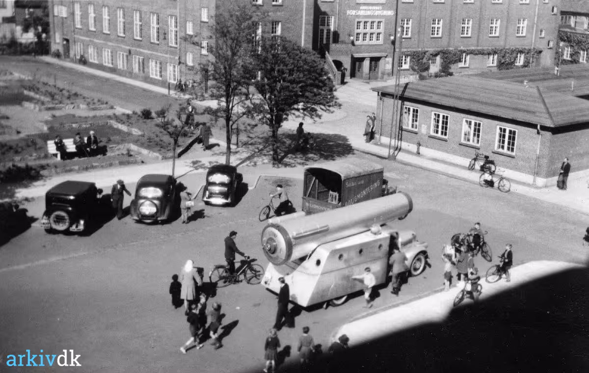 arkiv-dk-kanonkongen-leoni-ved-ved-anl-get-vejle-1935-40