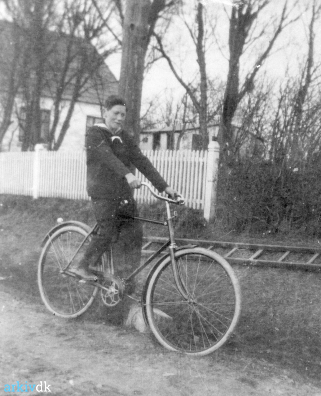 arkiv.dk Jens Søndergård med cykel
