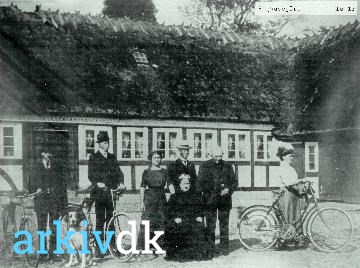 arkiv.dk | Enghavegård i Volderslev ca. 1910 Familien foan