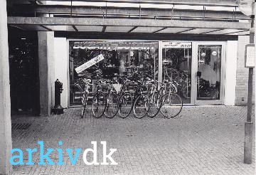 prototype huh Lull arkiv.dk | AK-Cykler. Albertslund Centrum. (1984)